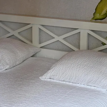 Au Louis D'or, Pour 6 Personnes , * Lierneux