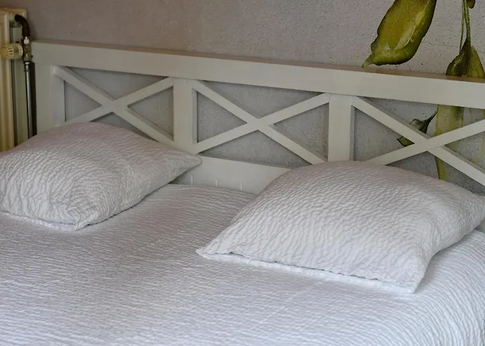 Au Louis D'or, Pour 6 Personnes , * Lierneux